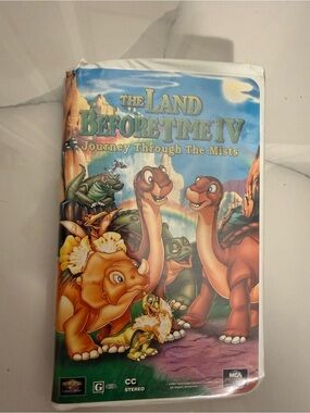 Universal The Land Before Time IV VHS — Journey Through The Mists